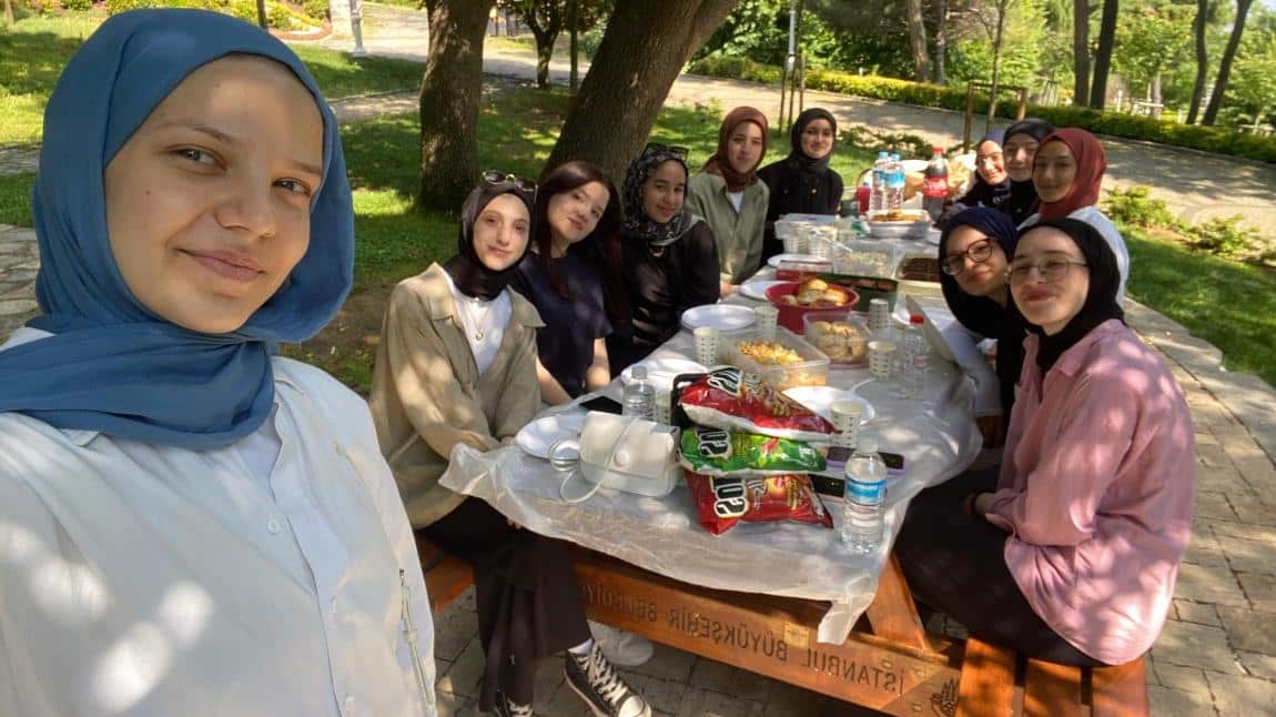 İHH İyilikte Yarışan Sınıflar